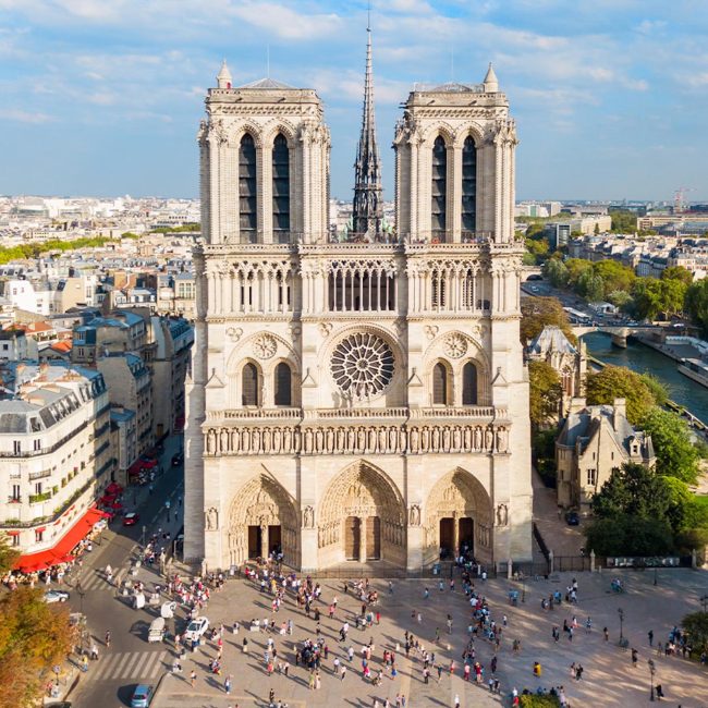 Beetsteel: metalomecânica do Grupo Arliz produz passadiços corta-fogo para a Catedral de Notre-Dame